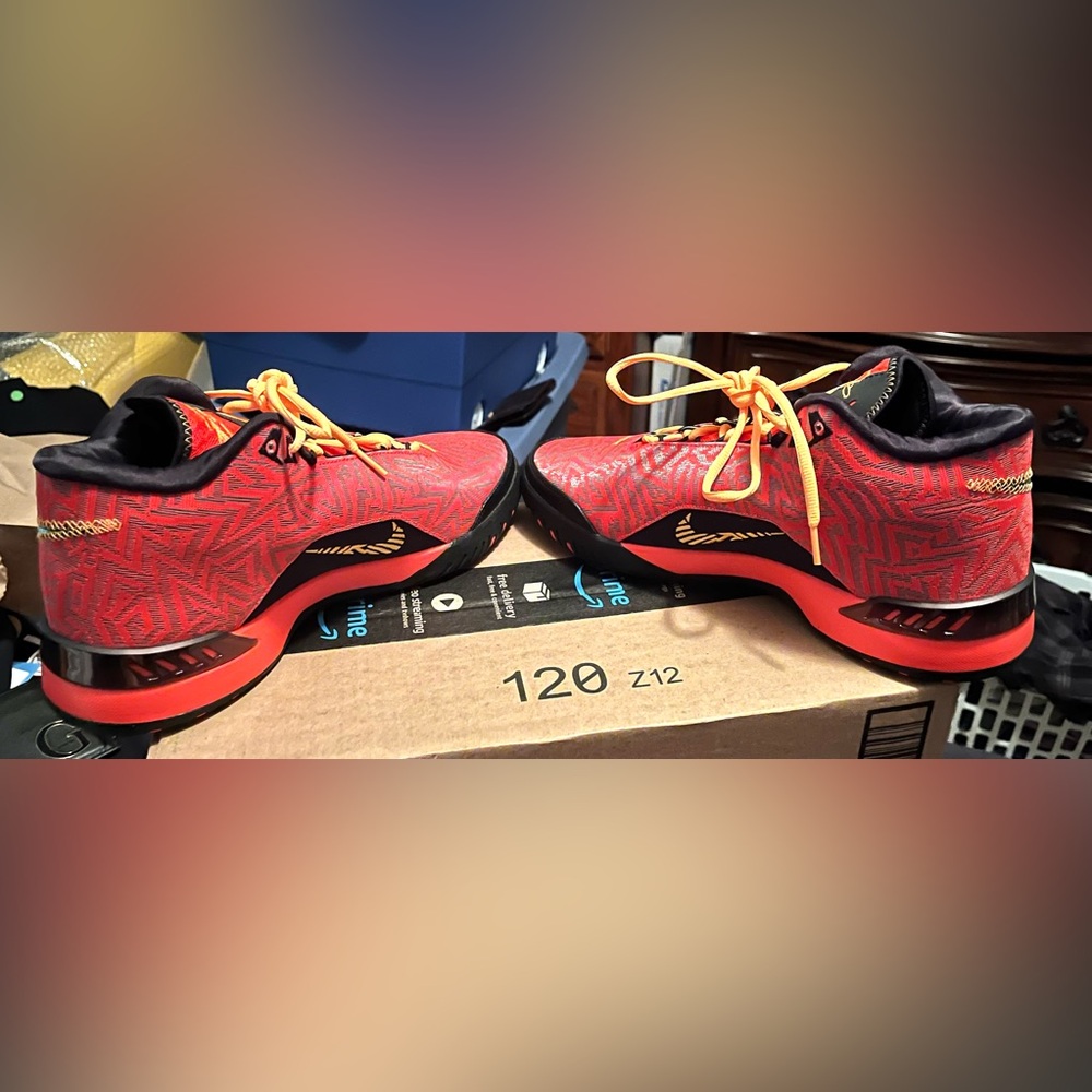 Men’s size 11.5 Nike LeBron James Nxxt Genesis Crimson Red basketball shoes! - Picture 5 of 6